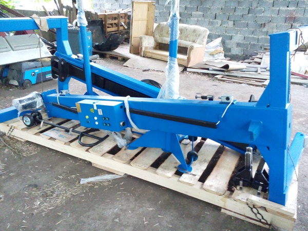 Подъемник двухстоечный электромеханический подкатной ПП-3