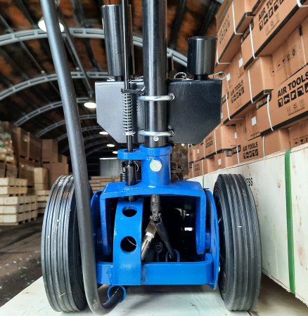 Домкрат подкатной пневмогидравлический 35 тонн 1600-7